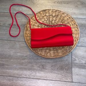 Red clutch
